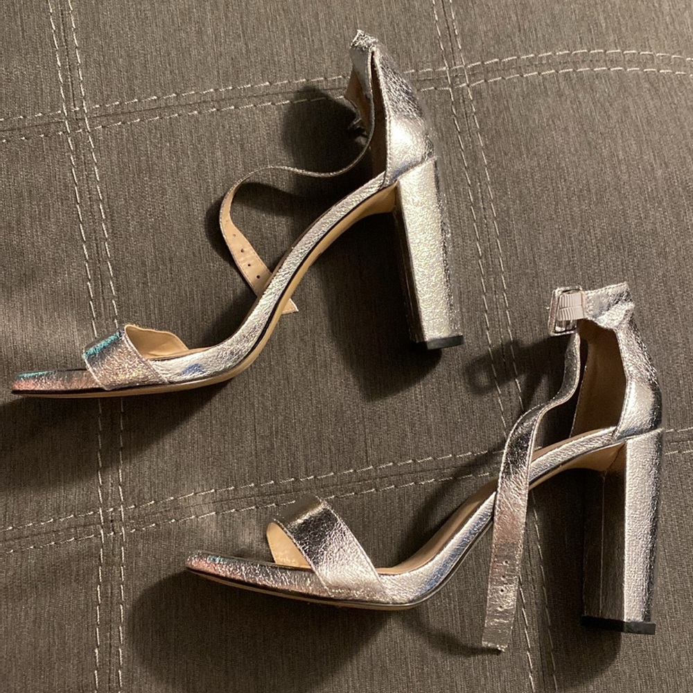 Silver high heels - Picture 2 of 3